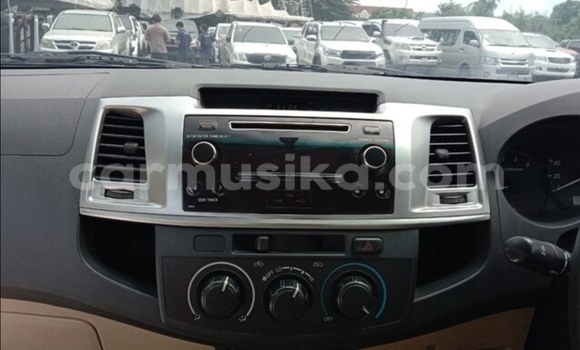 Acheter Occasion Voiture Toyota Hilux Gris à Beitbridge, Matabeleland South Acheter Occasion Voiture Toyota Hilux Gris à Beitbridge, Matabeleland South