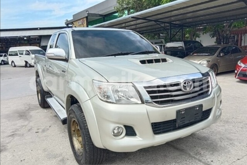 Big with watermark toyota hilux matabeleland south beitbridge 22355