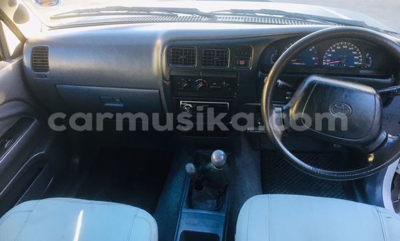 Tenga Tsaru Toyota Hilux Nhema Mota in Epworth in Harare Tenga Tsaru Toyota Hilux Nhema Mota in Epworth in Harare