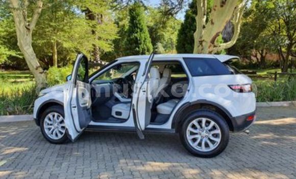 Tenga Tsaru Land Rover Range Rover Evoque Chena Mota in Beitbridge in Matabeleland South Tenga Tsaru Land Rover Range Rover Evoque Chena Mota in Beitbridge in Matabeleland South