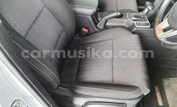 Acheter Occasion Voiture Kia Sportage Blanc à Beitbridge, Matabeleland South Acheter Occasion Voiture Kia Sportage Blanc à Beitbridge, Matabeleland South