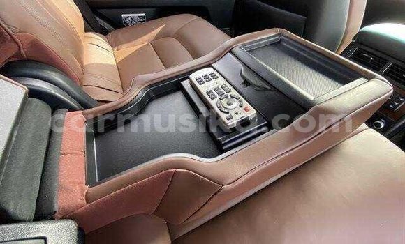 Acheter Import Voiture Toyota Land Cruiser Blanc à Beitbridge, Matabeleland South Acheter Import Voiture Toyota Land Cruiser Blanc à Beitbridge, Matabeleland South