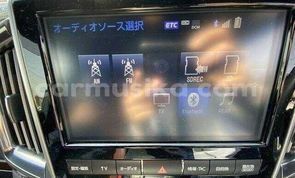 Acheter Import Voiture Toyota Land Cruiser Blanc à Beitbridge, Matabeleland South Acheter Import Voiture Toyota Land Cruiser Blanc à Beitbridge, Matabeleland South