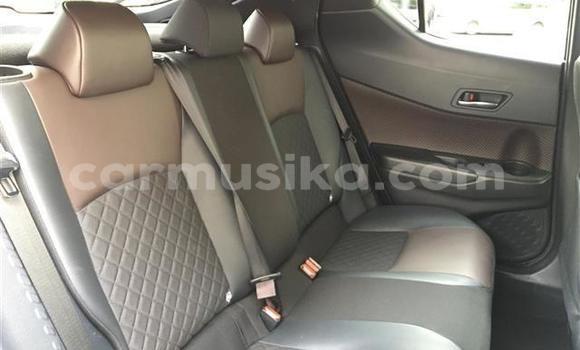 Acheter Import Voiture Toyota C-HR Noir à Beitbridge, Matabeleland South Acheter Import Voiture Toyota C-HR Noir à Beitbridge, Matabeleland South