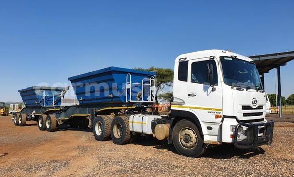 Nunua Ilio tumika Iveco Cargo Nyeupe Lori ndani ya Beitbridge nchini Matabeleland Kusini Nunua Ilio tumika Iveco Cargo Nyeupe Lori ndani ya Beitbridge nchini Matabeleland Kusini