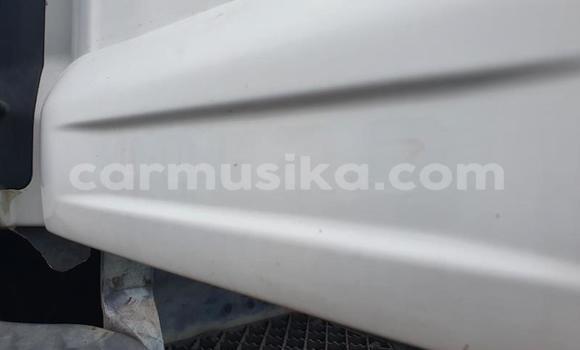 Nunua Ilio tumika Iveco Cargo Nyeupe Lori ndani ya Beitbridge nchini Matabeleland Kusini Nunua Ilio tumika Iveco Cargo Nyeupe Lori ndani ya Beitbridge nchini Matabeleland Kusini