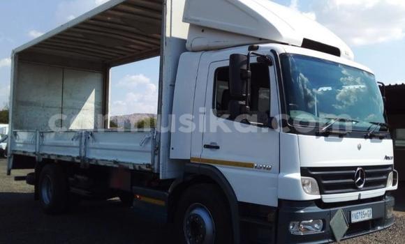 Buy Used Mercedes‒Benz Truck Other Truck in Beitbridge in Matabeleland South Buy Used Mercedes‒Benz Truck Other Truck in Beitbridge in Matabeleland South