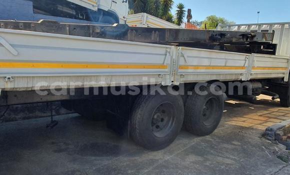Buy Used Isuzu FTR 850 Other Truck in Beitbridge in Matabeleland South Buy Used Isuzu FTR 850 Other Truck in Beitbridge in Matabeleland South