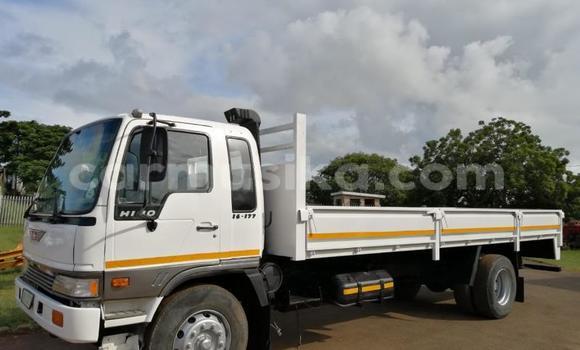 Acheter Occasion Utilitaire Hino 300 Series Autre à Beitbridge, Matabeleland South Acheter Occasion Utilitaire Hino 300 Series Autre à Beitbridge, Matabeleland South