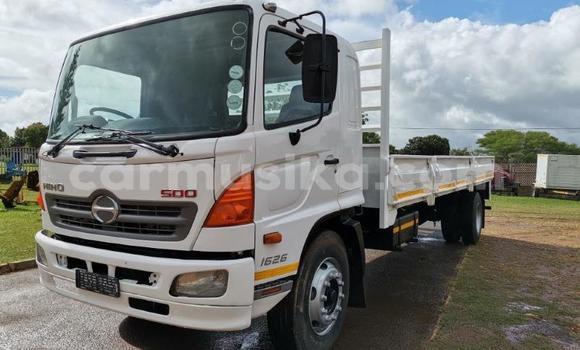 Buy Used Hino 300 Series Other Truck in Beitbridge in Matabeleland South