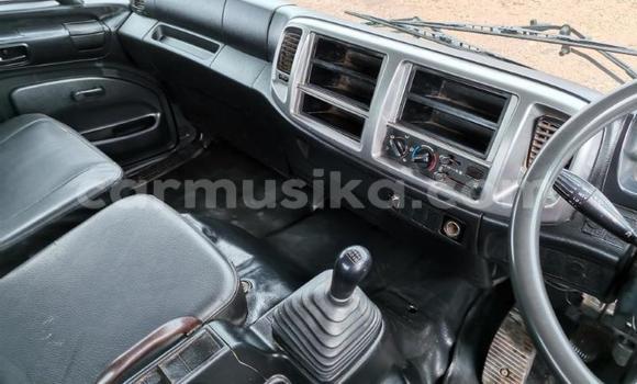 Acheter Occasion Utilitaire Hino 300 Series Autre à Beitbridge, Matabeleland South Acheter Occasion Utilitaire Hino 300 Series Autre à Beitbridge, Matabeleland South