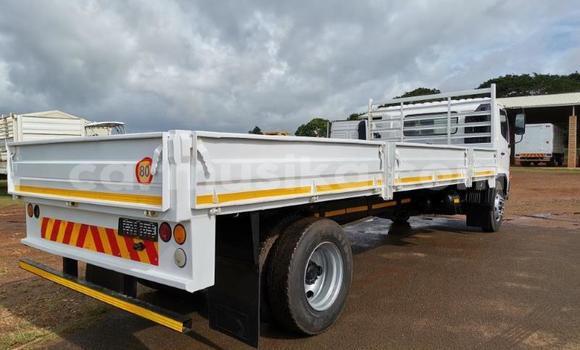 Acheter Occasion Utilitaire Hino 300 Series Autre à Beitbridge, Matabeleland South Acheter Occasion Utilitaire Hino 300 Series Autre à Beitbridge, Matabeleland South