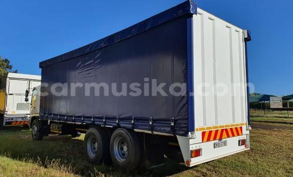 Buy Used Hino 300 Series Other Truck in Beitbridge in Matabeleland South Buy Used Hino 300 Series Other Truck in Beitbridge in Matabeleland South
