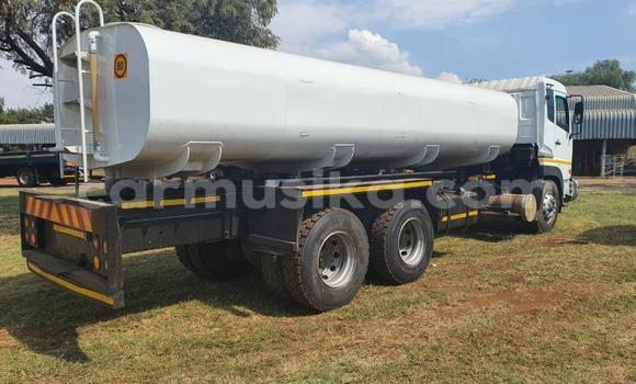 Acheter Occasion Utilitaire Nissan UD Blanc à Beitbridge, Matabeleland South Acheter Occasion Utilitaire Nissan UD Blanc à Beitbridge, Matabeleland South