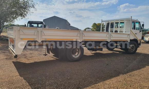 Buy Used Nissan UD White Truck in Beitbridge in Matabeleland South Buy Used Nissan UD White Truck in Beitbridge in Matabeleland South