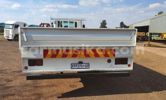 Buy Used Nissan UD White Truck in Beitbridge in Matabeleland South Buy Used Nissan UD White Truck in Beitbridge in Matabeleland South