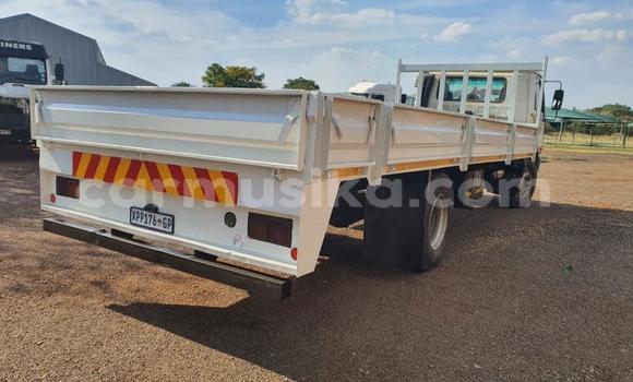 Buy Used Nissan UD White Truck in Beitbridge in Matabeleland South Buy Used Nissan UD White Truck in Beitbridge in Matabeleland South