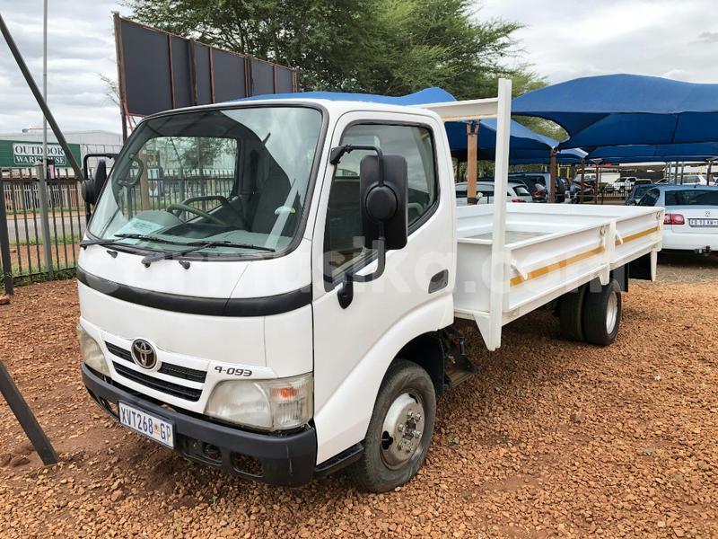 Big with watermark toyota dyna matabeleland south beitbridge 22421