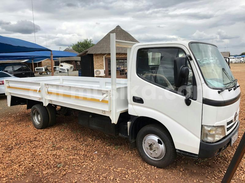 Big with watermark toyota dyna matabeleland south beitbridge 22421