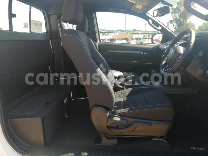 Big with watermark toyota hilux matabeleland south beitbridge 22426