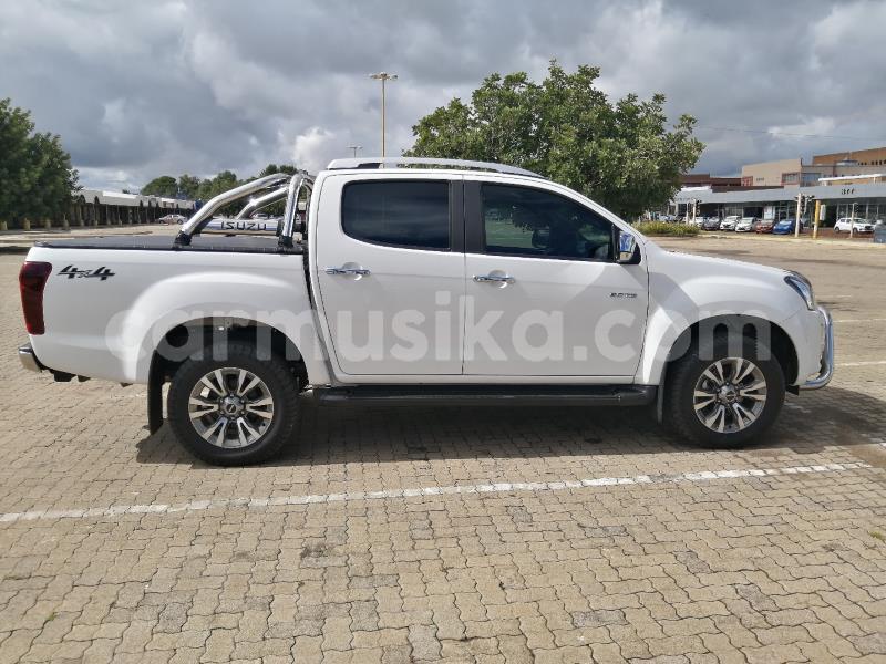 Big with watermark isuzu d max matabeleland south beitbridge 22428