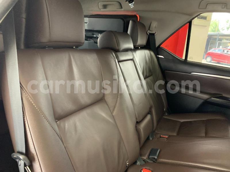 Big with watermark toyota hilux matabeleland south beitbridge 22430