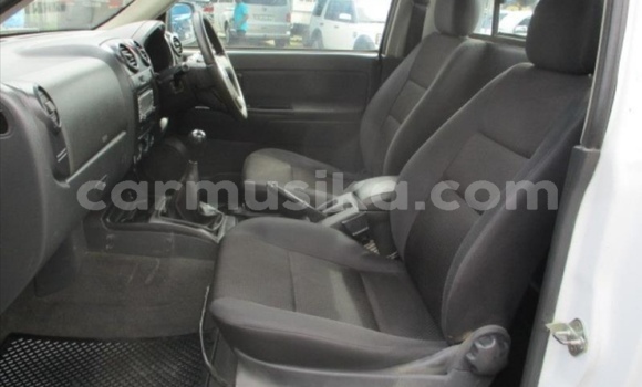 Acheter Occasion Voiture Isuzu KB Blanc à Beitbridge, Matabeleland South Acheter Occasion Voiture Isuzu KB Blanc à Beitbridge, Matabeleland South