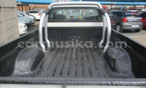 Acheter Occasion Voiture Isuzu KB Blanc à Beitbridge, Matabeleland South Acheter Occasion Voiture Isuzu KB Blanc à Beitbridge, Matabeleland South