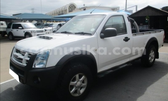 Acheter Occasion Voiture Isuzu KB Blanc à Beitbridge, Matabeleland South Acheter Occasion Voiture Isuzu KB Blanc à Beitbridge, Matabeleland South