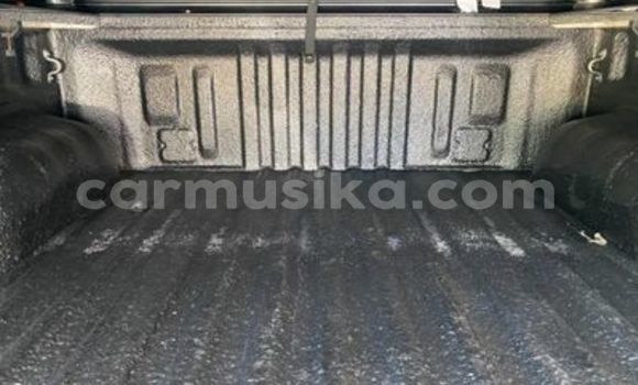 Acheter Occasion Voiture Toyota Hilux Rouge à Beitbridge, Matabeleland South Acheter Occasion Voiture Toyota Hilux Rouge à Beitbridge, Matabeleland South