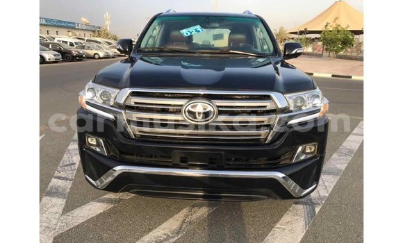 Tenga Imported Toyota Land Cruiser Nhema Mota in Import - Dubai in Harare Tenga Imported Toyota Land Cruiser Nhema Mota in Import - Dubai in Harare