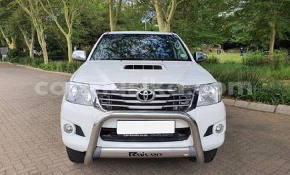 Acheter Occasion Voiture Toyota Hilux Blanc à Beitbridge, Matabeleland South Acheter Occasion Voiture Toyota Hilux Blanc à Beitbridge, Matabeleland South