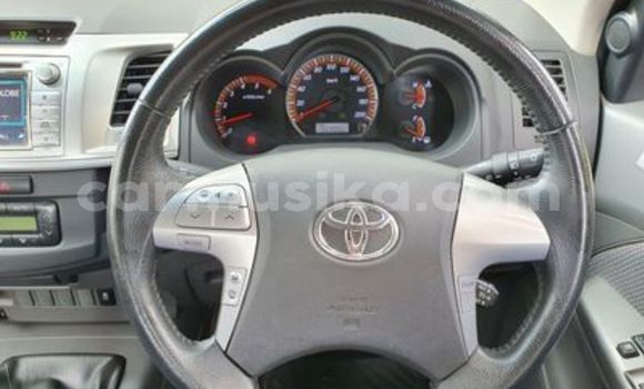 Acheter Occasion Voiture Toyota Hilux Blanc à Beitbridge, Matabeleland South Acheter Occasion Voiture Toyota Hilux Blanc à Beitbridge, Matabeleland South