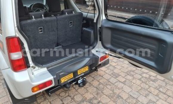 Tenga Tsaru Suzuki Jimny Sirivha Mota in Beitbridge in Matabeleland South Tenga Tsaru Suzuki Jimny Sirivha Mota in Beitbridge in Matabeleland South