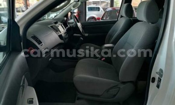 Acheter Occasion Voiture Toyota Hilux Blanc à Beitbridge, Matabeleland South Acheter Occasion Voiture Toyota Hilux Blanc à Beitbridge, Matabeleland South