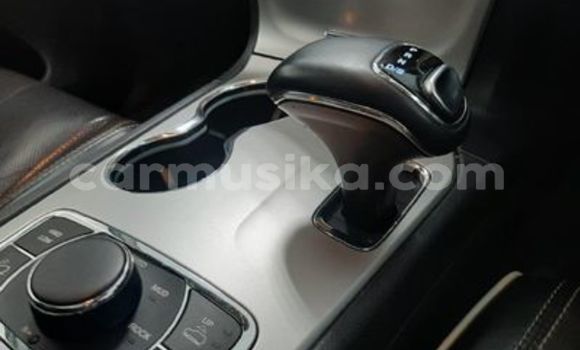 Acheter Occasion Voiture Jeep Grand Cherokee Blanc à Beitbridge, Matabeleland South Acheter Occasion Voiture Jeep Grand Cherokee Blanc à Beitbridge, Matabeleland South