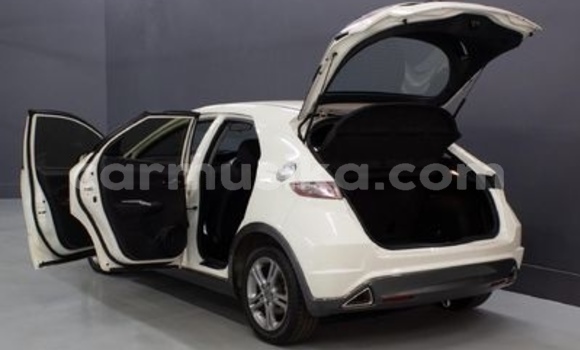 Acheter Occasion Voiture Honda Civic Blanc à Beitbridge, Matabeleland South Acheter Occasion Voiture Honda Civic Blanc à Beitbridge, Matabeleland South