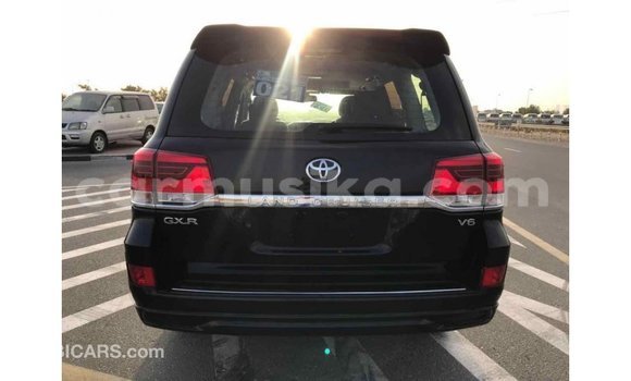 Tenga Imported Toyota Land Cruiser Nhema Mota in Import - Dubai in Harare Tenga Imported Toyota Land Cruiser Nhema Mota in Import - Dubai in Harare