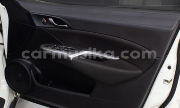 Acheter Occasion Voiture Honda Civic Blanc à Beitbridge, Matabeleland South Acheter Occasion Voiture Honda Civic Blanc à Beitbridge, Matabeleland South