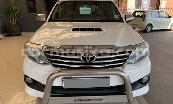 Tenga Tsaru Toyota Fortuner Zvimwe Mota in Beitbridge in Matabeleland South Tenga Tsaru Toyota Fortuner Zvimwe Mota in Beitbridge in Matabeleland South