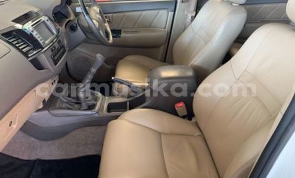 Tenga Tsaru Toyota Fortuner Zvimwe Mota in Beitbridge in Matabeleland South Tenga Tsaru Toyota Fortuner Zvimwe Mota in Beitbridge in Matabeleland South