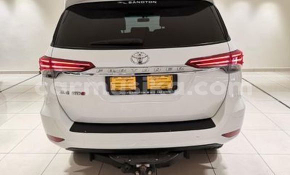 Buy Used Toyota Fortuner White Car in Beitbridge in Matabeleland South Buy Used Toyota Fortuner White Car in Beitbridge in Matabeleland South