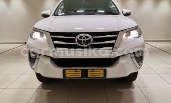 Buy Used Toyota Fortuner White Car in Beitbridge in Matabeleland South Buy Used Toyota Fortuner White Car in Beitbridge in Matabeleland South