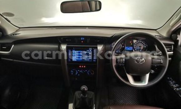 Buy Used Toyota Fortuner White Car in Beitbridge in Matabeleland South Buy Used Toyota Fortuner White Car in Beitbridge in Matabeleland South