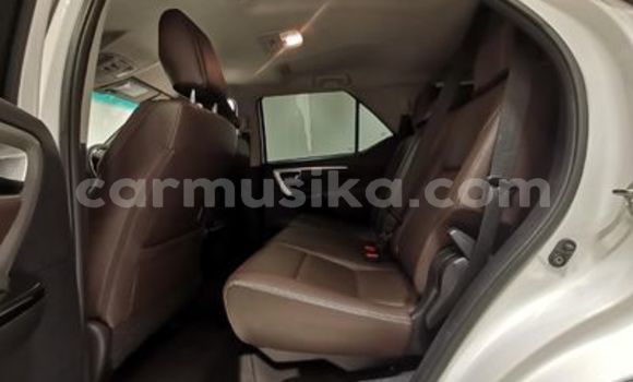Buy Used Toyota Fortuner White Car in Beitbridge in Matabeleland South Buy Used Toyota Fortuner White Car in Beitbridge in Matabeleland South