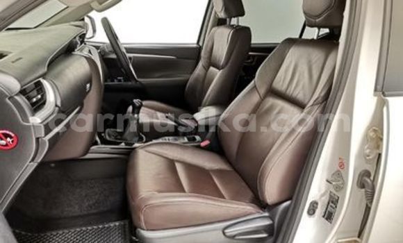 Buy Used Toyota Fortuner White Car in Beitbridge in Matabeleland South Buy Used Toyota Fortuner White Car in Beitbridge in Matabeleland South