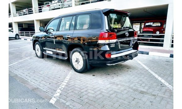 Acheter Import Voiture Toyota Land Cruiser Noir à Import - Dubai, Harare Acheter Import Voiture Toyota Land Cruiser Noir à Import - Dubai, Harare