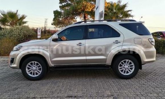 Tenga Tsaru Toyota Fortuner Zvimwe Mota in Beitbridge in Matabeleland South Tenga Tsaru Toyota Fortuner Zvimwe Mota in Beitbridge in Matabeleland South