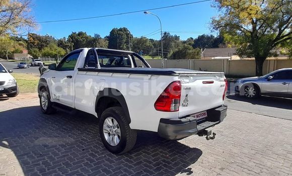 Nunua Ilio tumika Toyota Hilux Nyeupe Gari ndani ya Beitbridge nchini Matabeleland Kusini Nunua Ilio tumika Toyota Hilux Nyeupe Gari ndani ya Beitbridge nchini Matabeleland Kusini