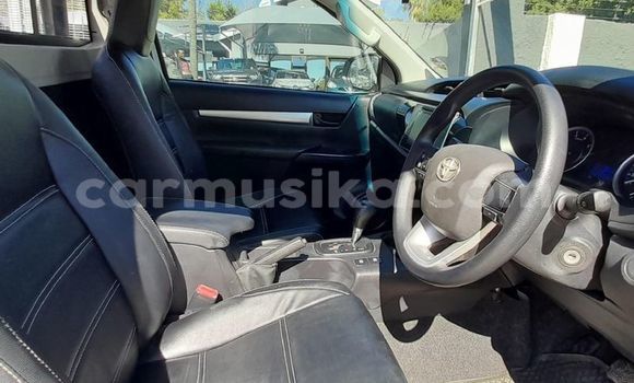 Nunua Ilio tumika Toyota Hilux Nyeupe Gari ndani ya Beitbridge nchini Matabeleland Kusini Nunua Ilio tumika Toyota Hilux Nyeupe Gari ndani ya Beitbridge nchini Matabeleland Kusini